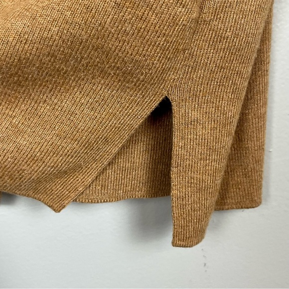 Talbots camel v-neck rayon nylon cotton blend knit sweater, large. - Picture 5 of 7